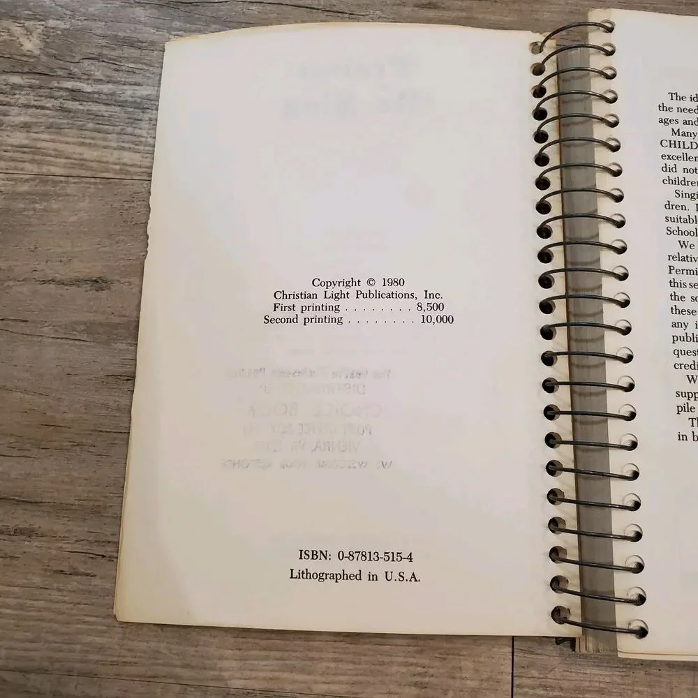 PRAISES WE SING - Elmina Yoder & Lula Miller - Christian Light Publications 1980